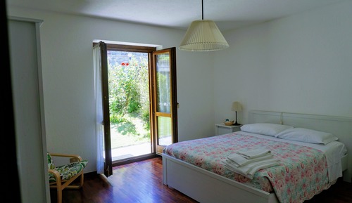 Chambre Double, salle de bains commune