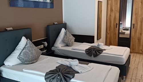 Chambre Double Standard, 2 lits une place