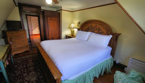 Chambre, salle de bains privée (Tower Bedroom)
