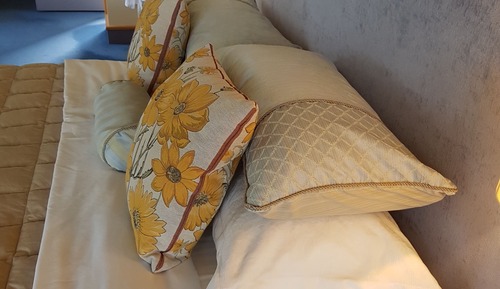 Chambre Double Confort, 1 très grand lit, vue vignoble