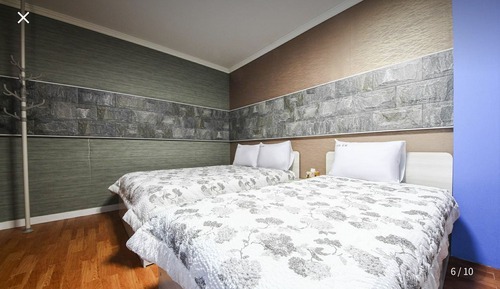 Chambre avec lits jumeaux