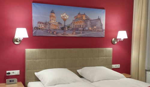 Chambre Double Confort, 1 grand lit, accessible aux personnes à mobilité réduite