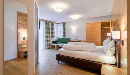 Suite Junior, 1 lit double et 1 canapé-lit