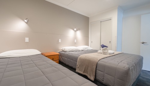 Chambre Supérieure avec lits jumeaux (4)