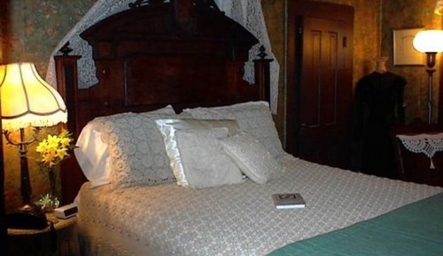 Chambre Élite, 1 grand lit, salle de bains privée, vue jardin