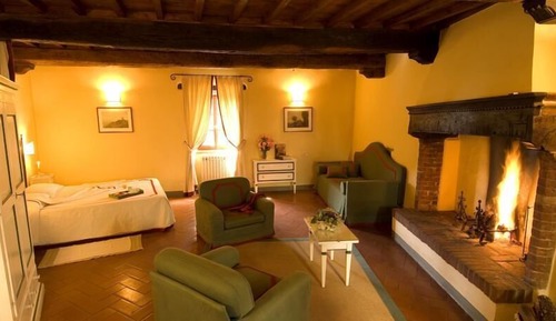 Chambre Double Supérieure, cheminée