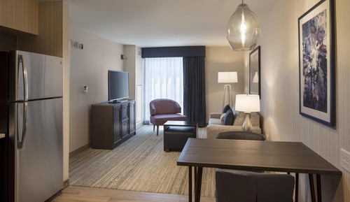 Suite, 2 grands lits, accessible aux personnes à mobilité réduite, baignoire