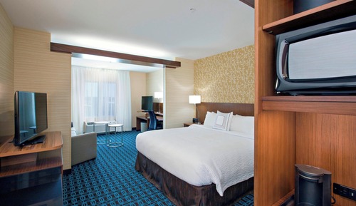 Suite, 1 très grand lit et 1 canapé-lit