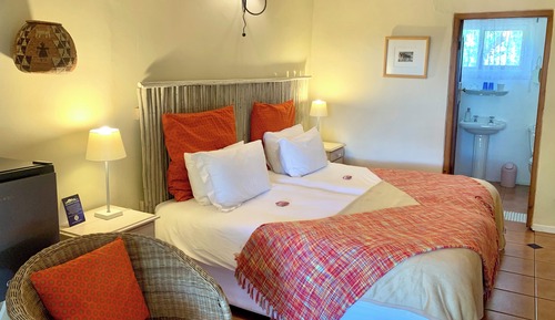 Chambre Standard Double ou avec lits jumeaux, vue jardin (2)