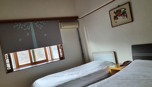 Chambre avec lits jumeaux, plusieurs lits