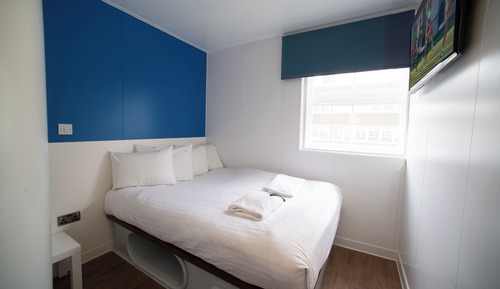 Chambre Double (with window)