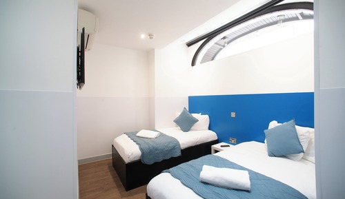 Chambre avec lits jumeaux, pas de fenêtre