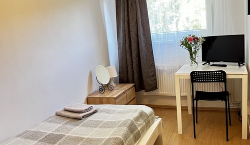 Chambre Simple, salle de bains commune