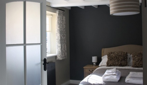 Chambre Double, salle de bains attenante