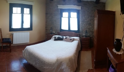 Chambre Double, accessible aux personnes à mobilité réduite, rez-de-chaussée