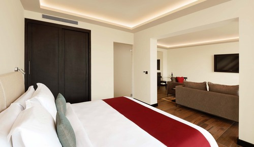 Suite Studio Luxe, 1 grand lit, vue piscine