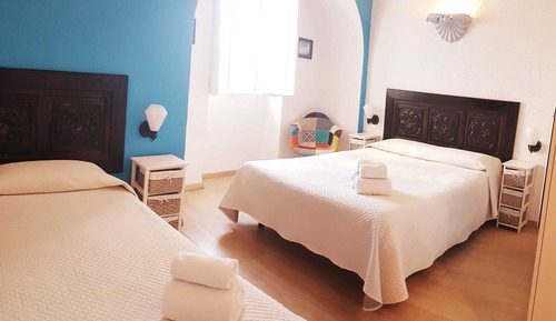 Chambre Triple Standard, salle de bains privée