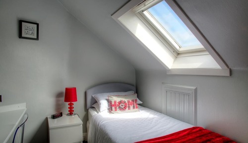Chambre Simple, salle de bains commune