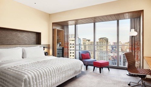 Chambre, 1 très grand lit, non-fumeurs, vue ville