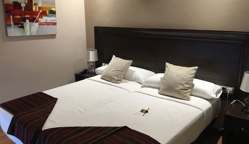Chambre Standard avec lits jumeaux, accessible aux personnes à mobilité réduite