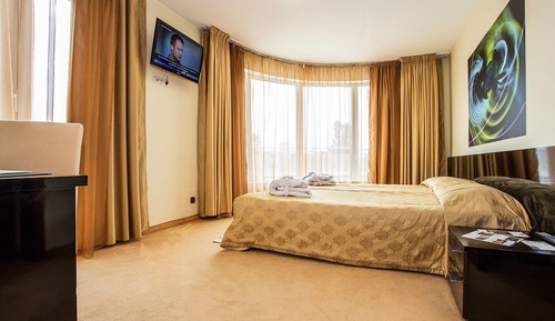 Chambre Double (with Free underground parking)
