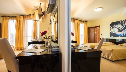 Chambre Deluxe (with Free underground parking)