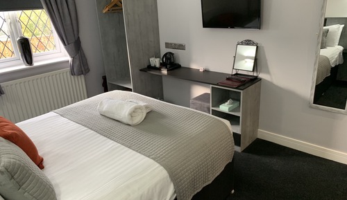 Chambre Double, salle de bains privée