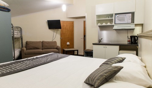 Chambre Familiale (1 Night Special)