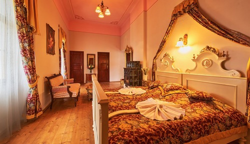 Chambre Double, 1 grand lit, cheminée