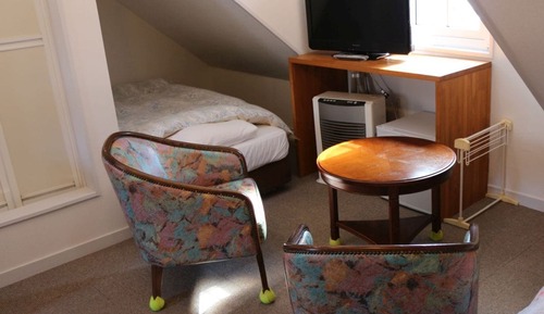 Chambre, salle de bains privée (5 Beds)
