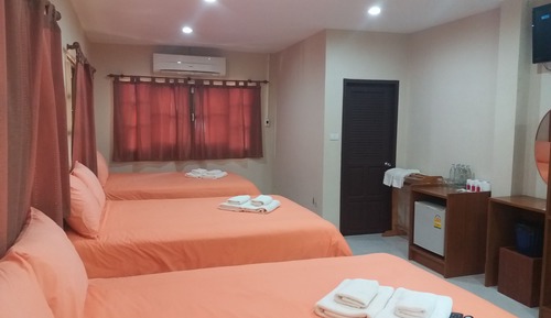 Standard Room For 6 People
