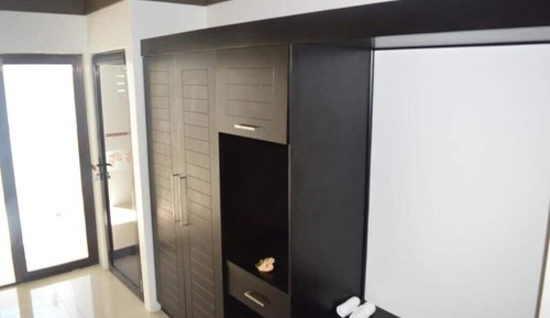 Chambre (Hotel Suite)