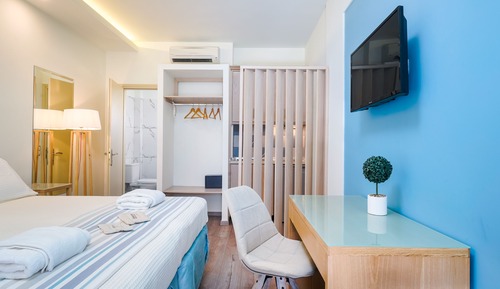 Chambre Deluxe (Garden View or Side Sea View)