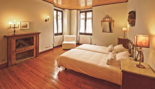 Chambre Double Deluxe (with an Extra Bed)