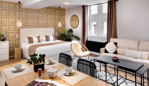 Annexe Maison des Ducs - Studio - 7 Rue Verrerie, 2ème étage, Accès par escalier uniquement