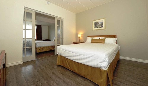 Chambre Double Standard, 2 grands lits, animaux de compagnie acceptés