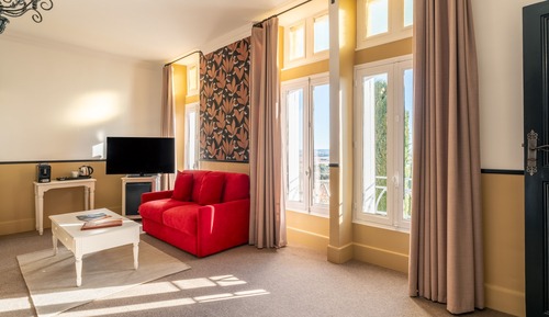 Suite Junior, 1 grand lit et 1 canapé-lit