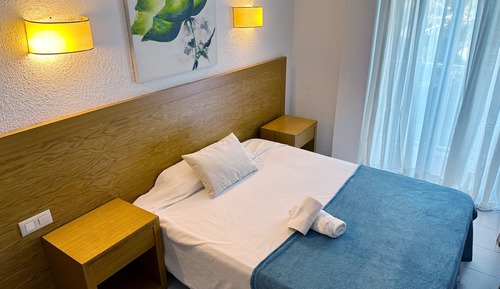 Chambre Simple, balcon (Free Beach Shuttle)