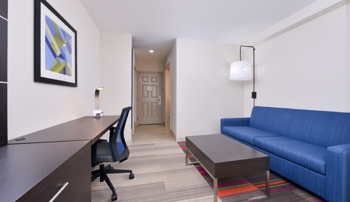 Chambre, plusieurs lits