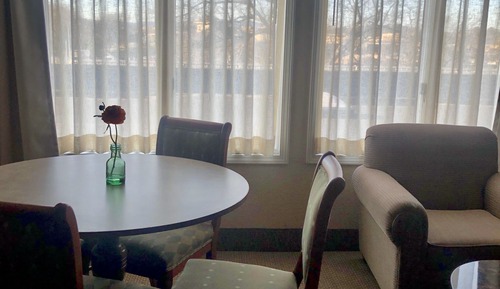 Suite, 1 très grand lit et 1 canapé-lit, non-fumeurs, réfrigérateur et four à micro-ondes
