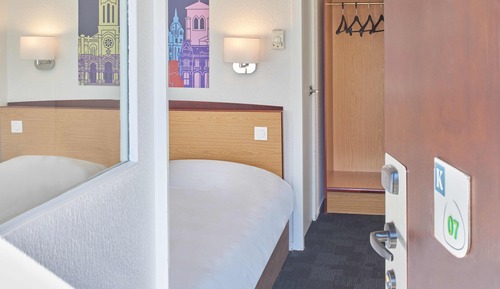 Chambre Standard, 2 lits une place