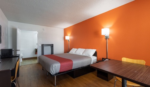 Chambre Deluxe, 1 très grand lit, accessible aux personnes à mobilité réduite, non-fumeurs