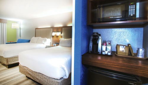 Chambre Standard, 1 très grand lit, accessible aux personnes à mobilité réduite (Access Tub)