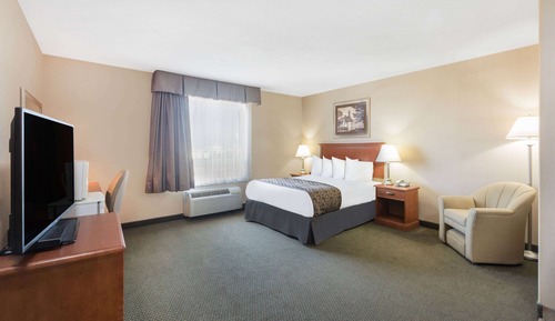 Chambre, 1 grand lit, accessible aux personnes à mobilité réduite, non-fumeurs