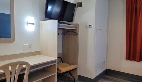 Chambre, 1 lit double, accessible aux personnes à mobilité réduite, non-fumeurs