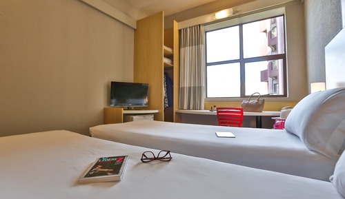 Chambre Standard, 2 lits une place