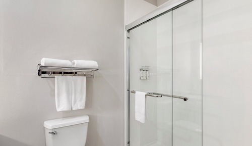 Chambre Standard, 1 très grand lit (Mobility, Transfer Shower)