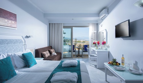 Chambre Deluxe, baignoire à jets, vue mer