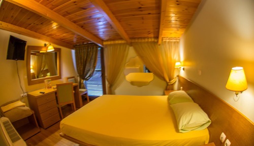 Chambre Double Standard (attic)