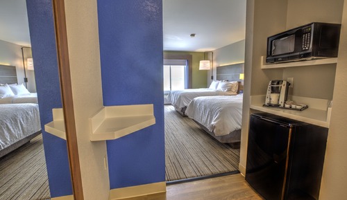 Chambre, 2 grands lits, accessible aux personnes à mobilité réduite (Hearing, Mobility Tub)
